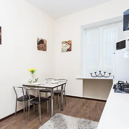 Apartment Nezavisimosti 13